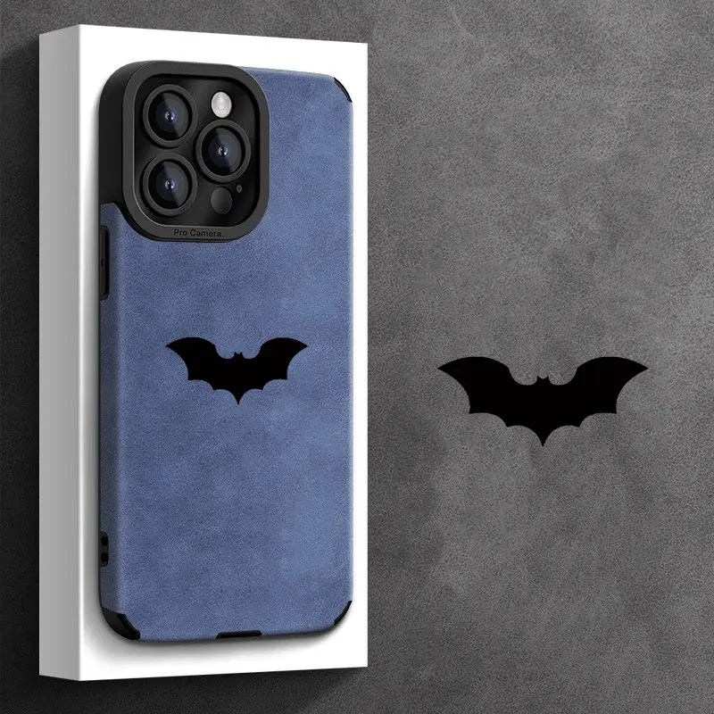 Un elegante custodia per telefono con un motivo di pipistrello nero